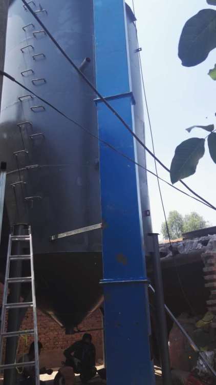 化肥垂直斗式提升机加工厂 打造大提升量斗式提升机的专业厂家